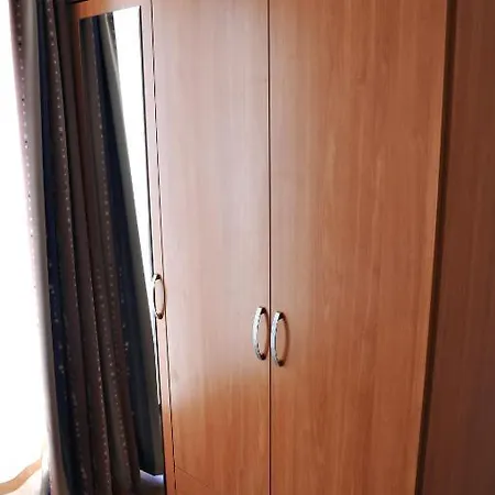 Hotel apartamentowy Ellibay 3*