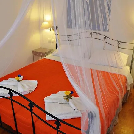 Aparthotel Ellibay Livadia (Tilos)
